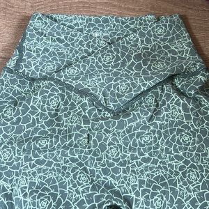 Buff bunny cross cross waist